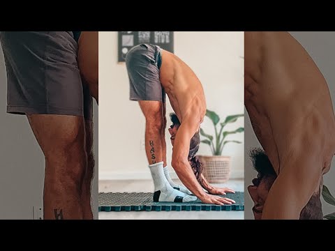 WORST Hamstring Stretching Mistake (Don&#039;t do this!)